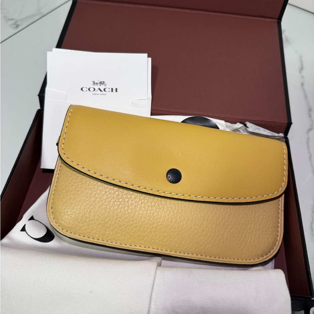Brand New Rare Yellow Coach Clutch!